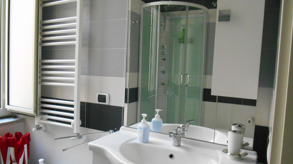 Casa Sannazzaro Apartment Наполи Стая снимка