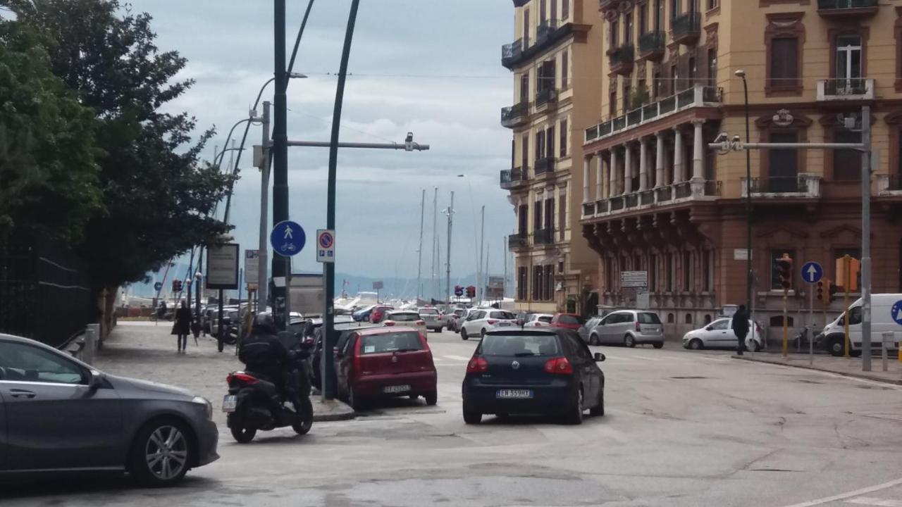 Casa Sannazzaro Apartment Наполи Екстериор снимка